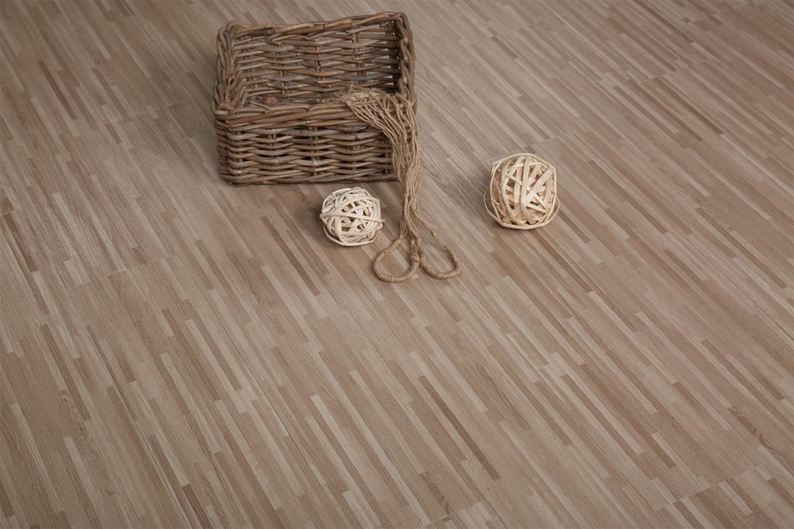 Lantai Papan PVC 4.0mm 5.0mm Self Adhesive Vinyl Floor Planks 3.0mm Lapisan UV